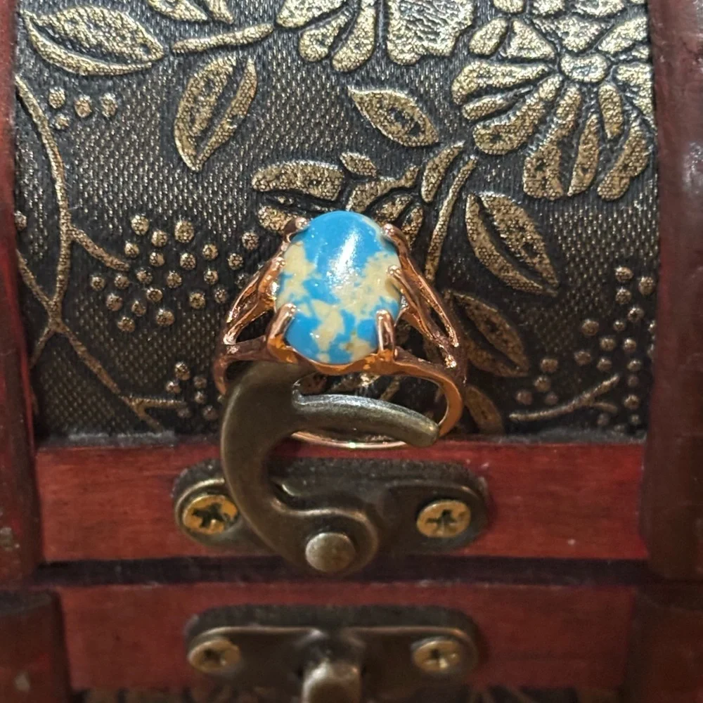 Unique Rings - Picture 5 of 10